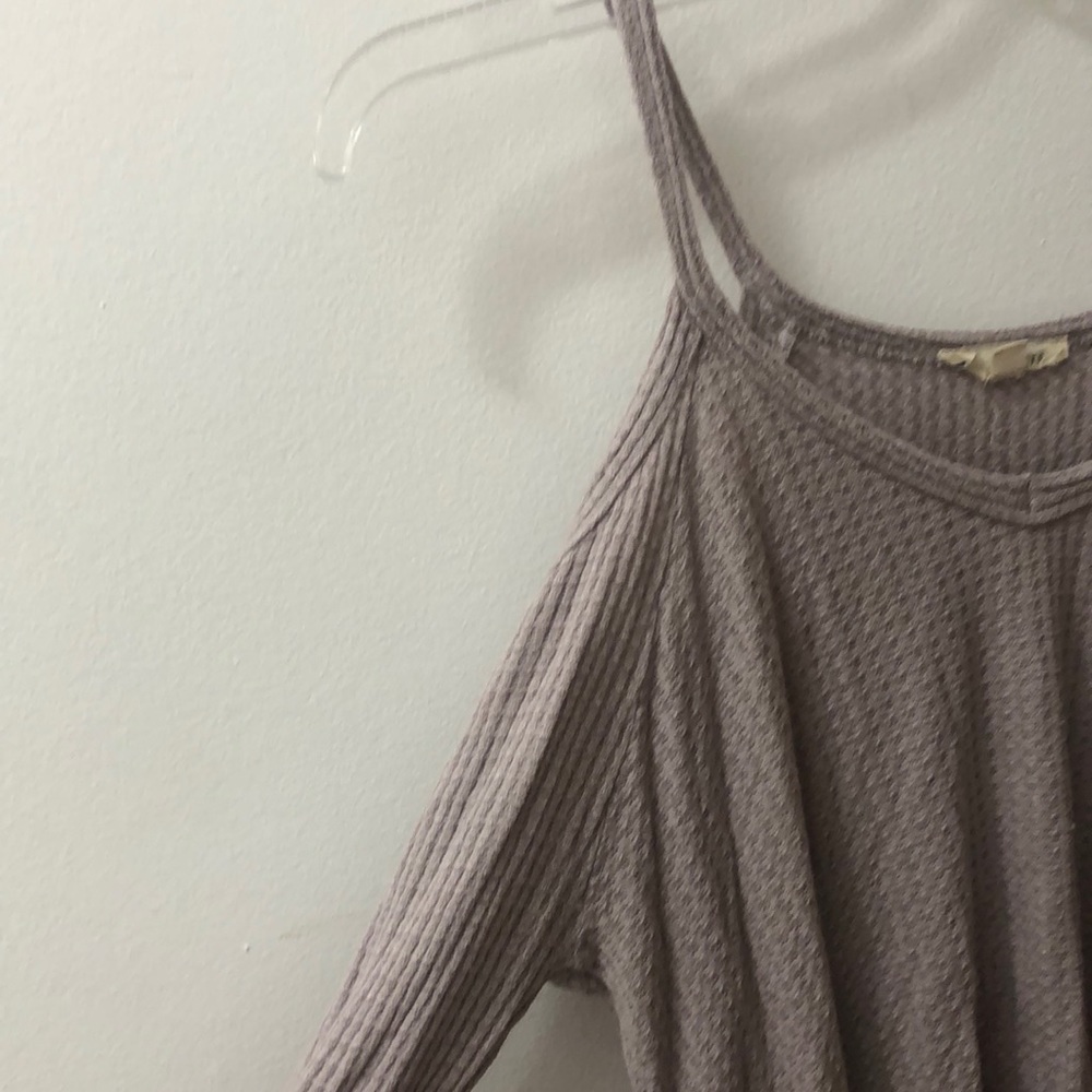 LA Hearts Cold Shoulder Top - Picture 2 of 4